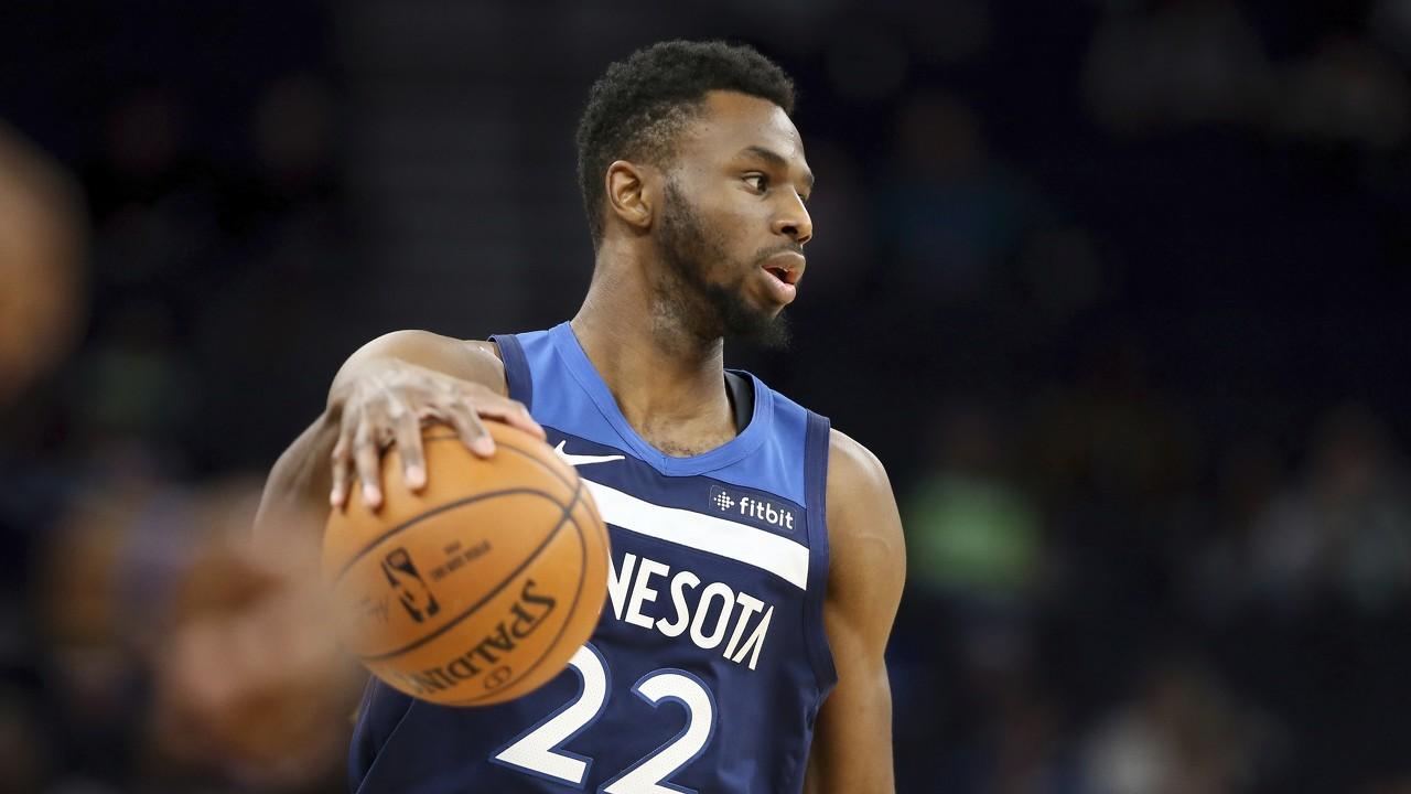 后场出球成 后场出球成