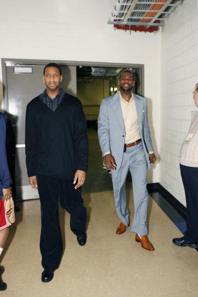 头显足够胜 头显足够胜